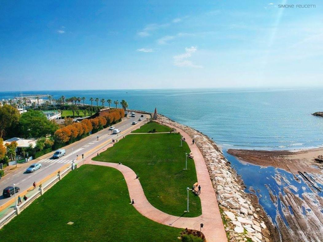 Casa Gabry Design A Due Passi Dal Centro E Dal Mare Apartment Сан Бенедето дел Тронто Екстериор снимка